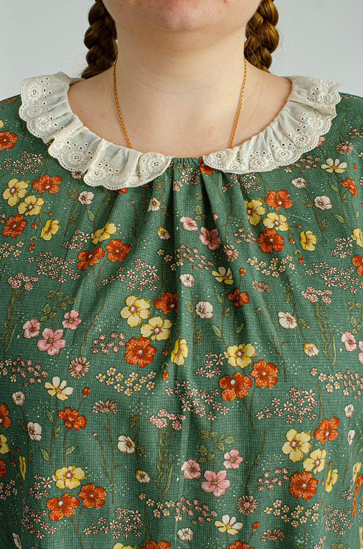 Платье макси в принт мильфлер с воротником больших размеров