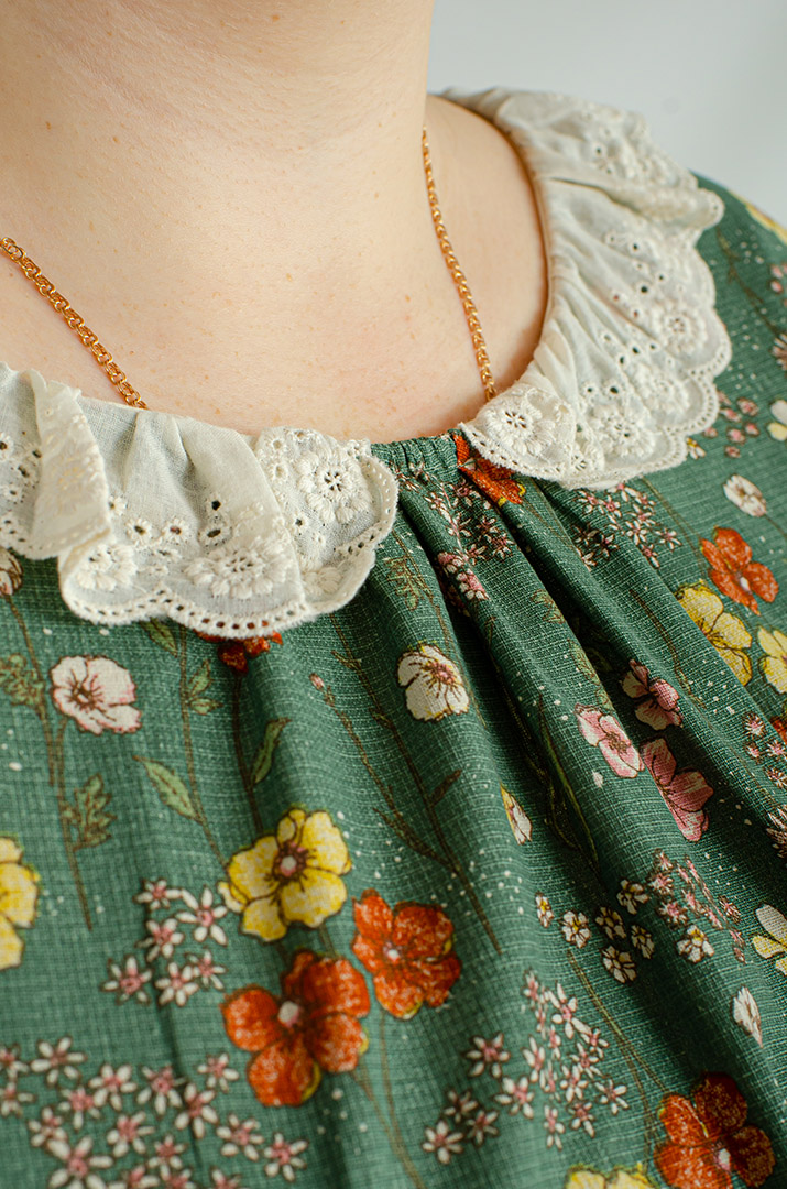 Платье макси в принт мильфлер с воротником больших размеров