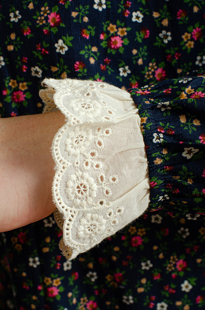 Платье макси в принт мильфлер с воротником больших размеров