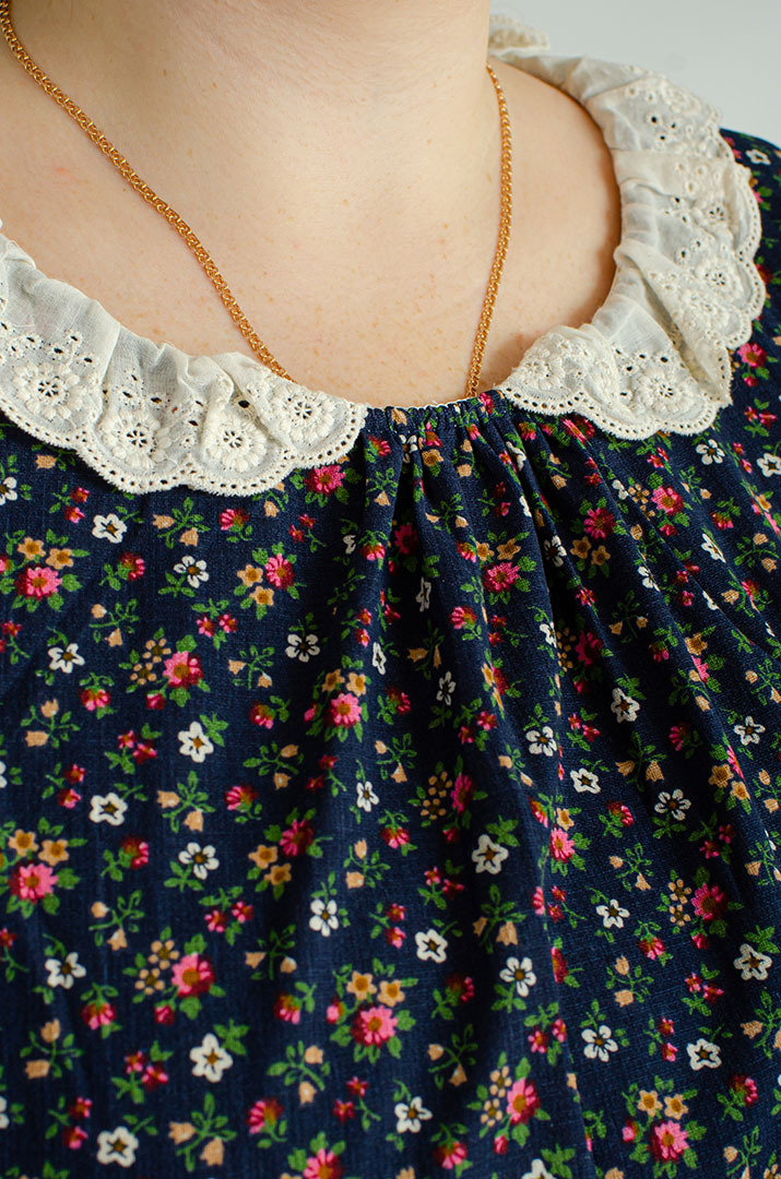 Платье макси в принт мильфлер с воротником больших размеров