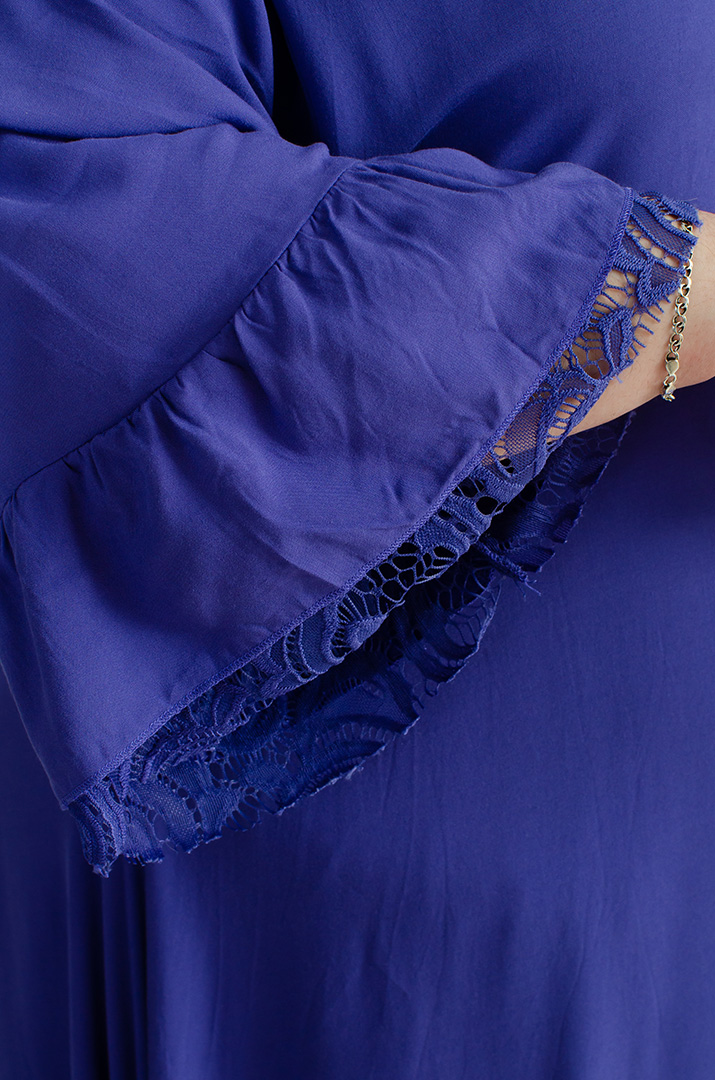 Платье макси с кружевом больших размеров