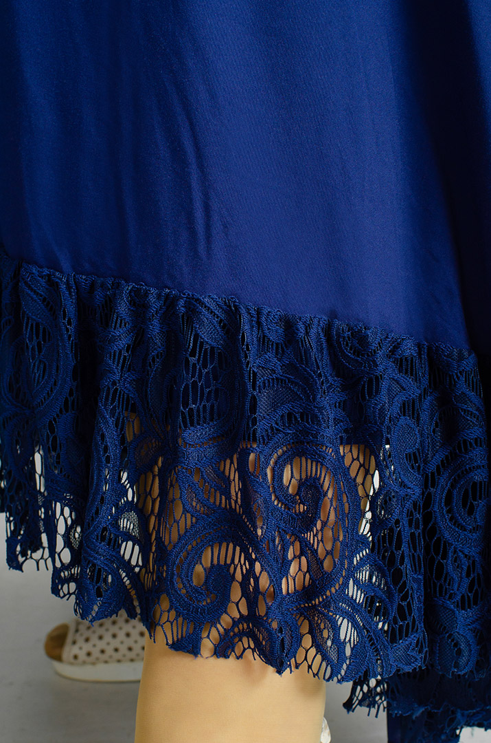 Платье макси с кружевом больших размеров