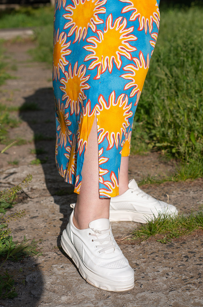 Платье макси с оригинальным принтом больших размеров