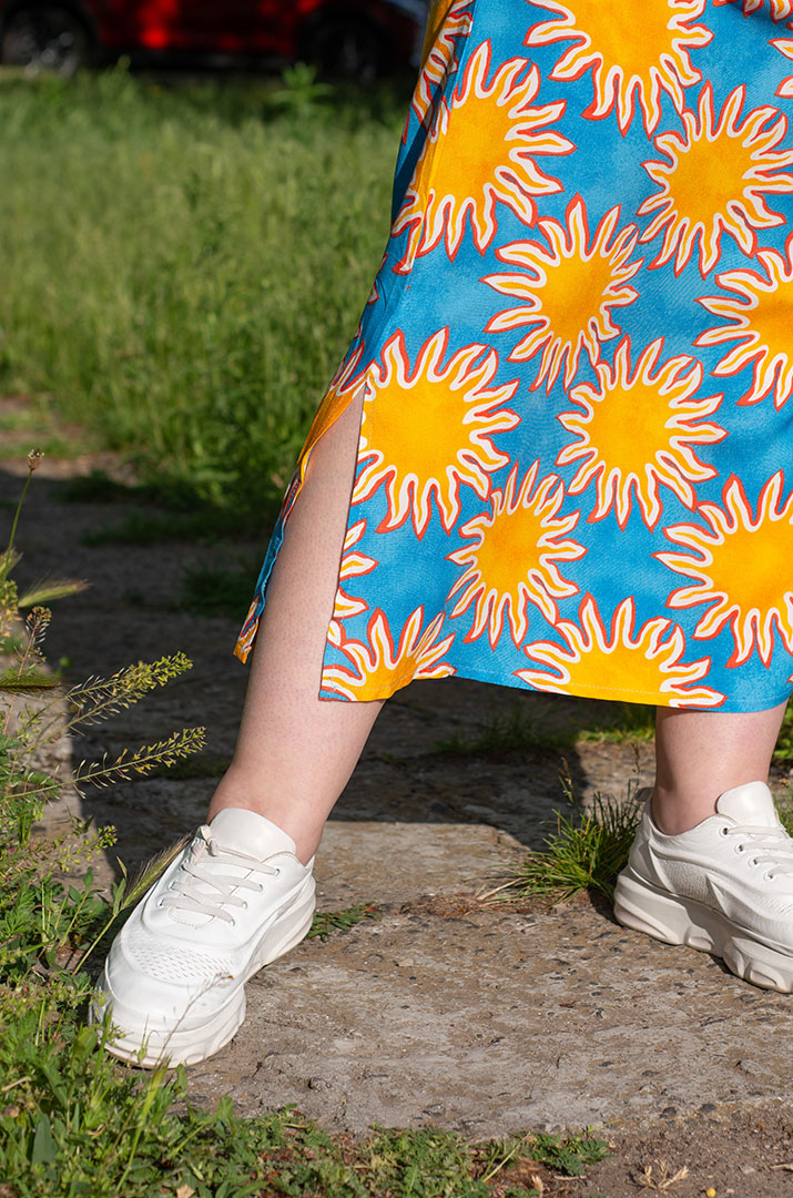 Платье макси с оригинальным принтом больших размеров