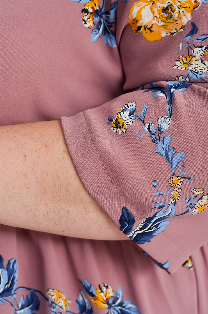 Платье миди с воланом в цветочный принт больших размеров