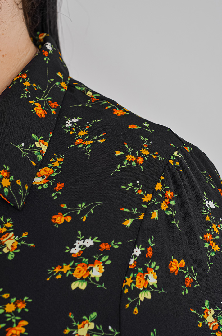 Платье миди с воланом в цветочный принт больших размеров