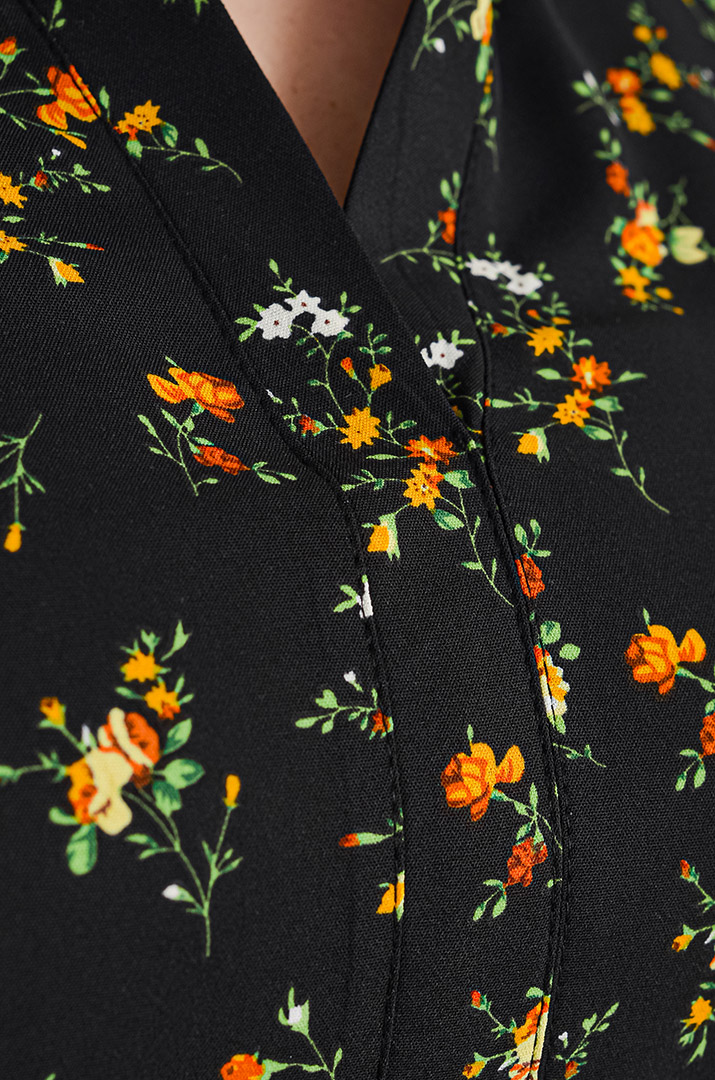 Платье миди с воланом в цветочный принт больших размеров