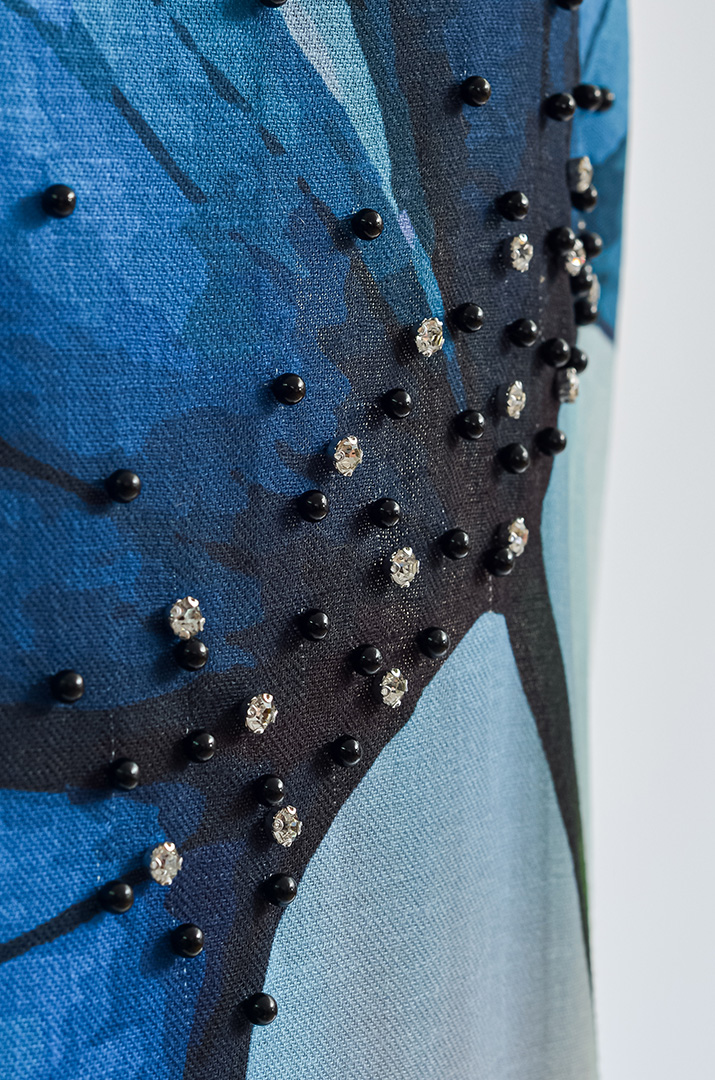 Платье миди с принтом цветка и градиентным фоном больших размеров