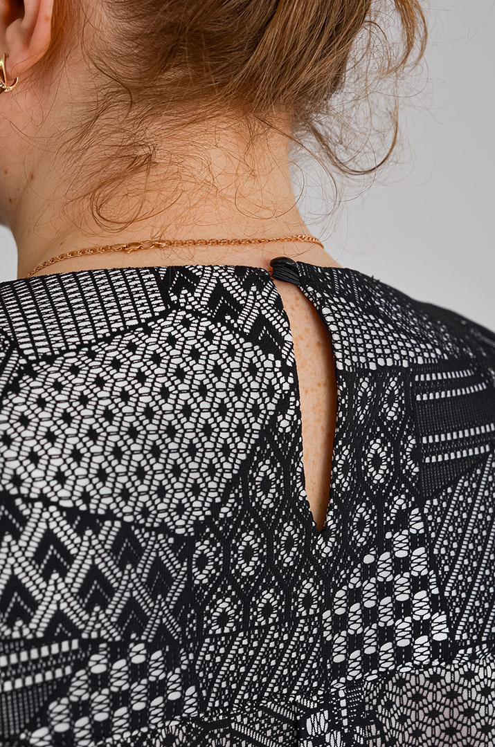 Платье-футляр миди больших размеров