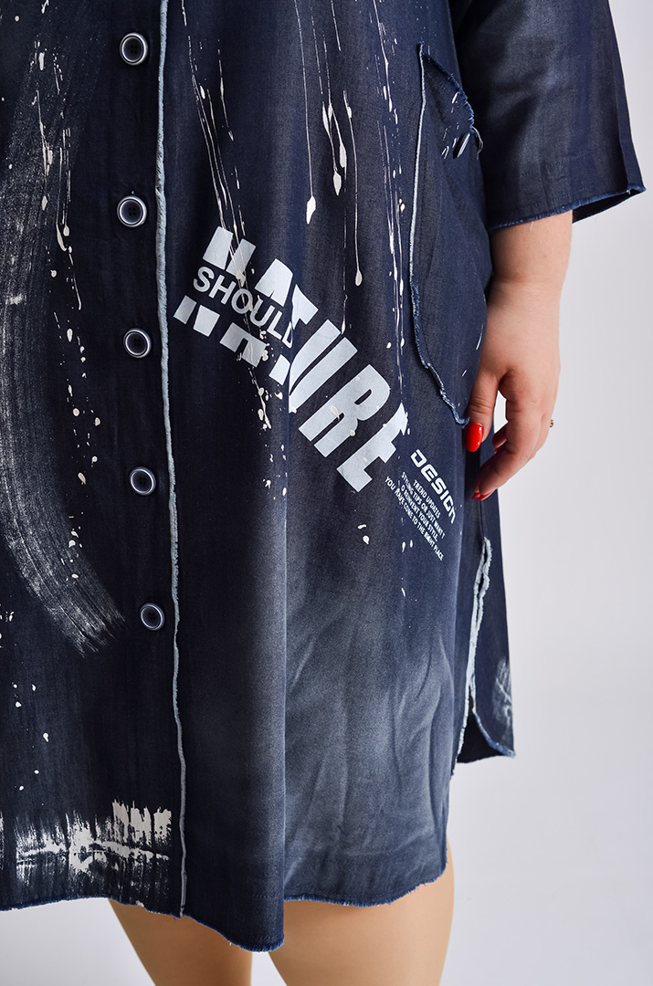 Принтованное джинсовое платье миди больших размеров