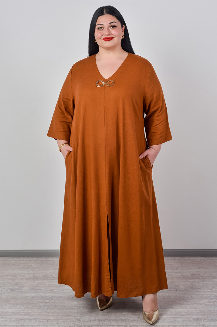 Платье макси с разрезом и украшением больших размеров