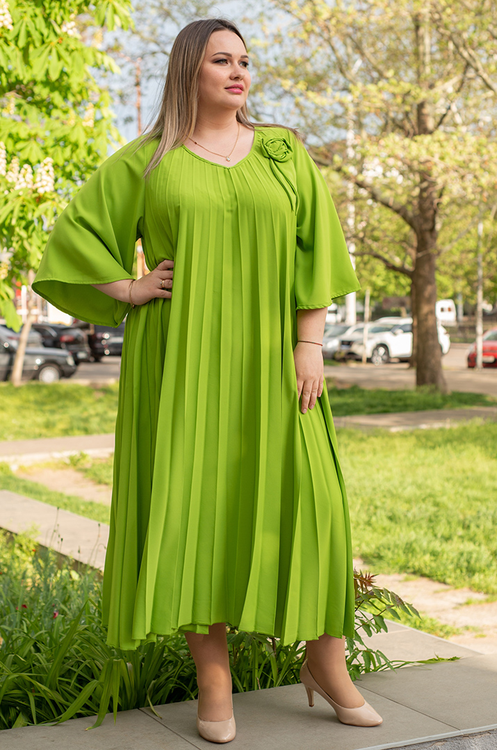 Сукня плісе з прикрасою великих розмірів