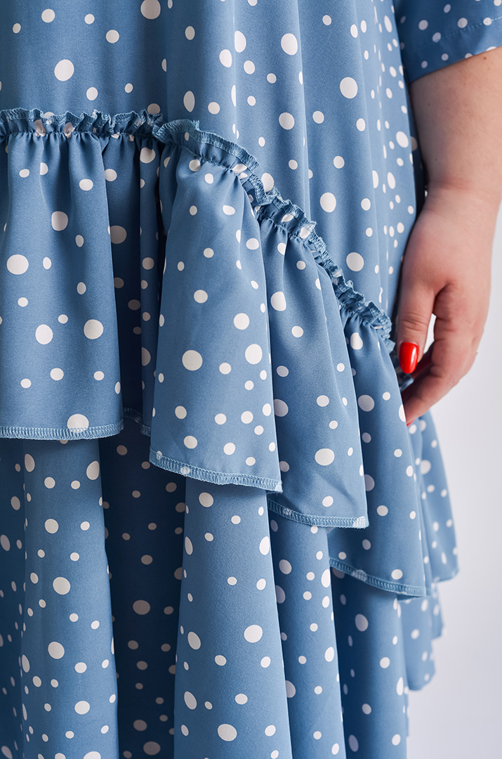 Сукня міді з воланами великих розмірів