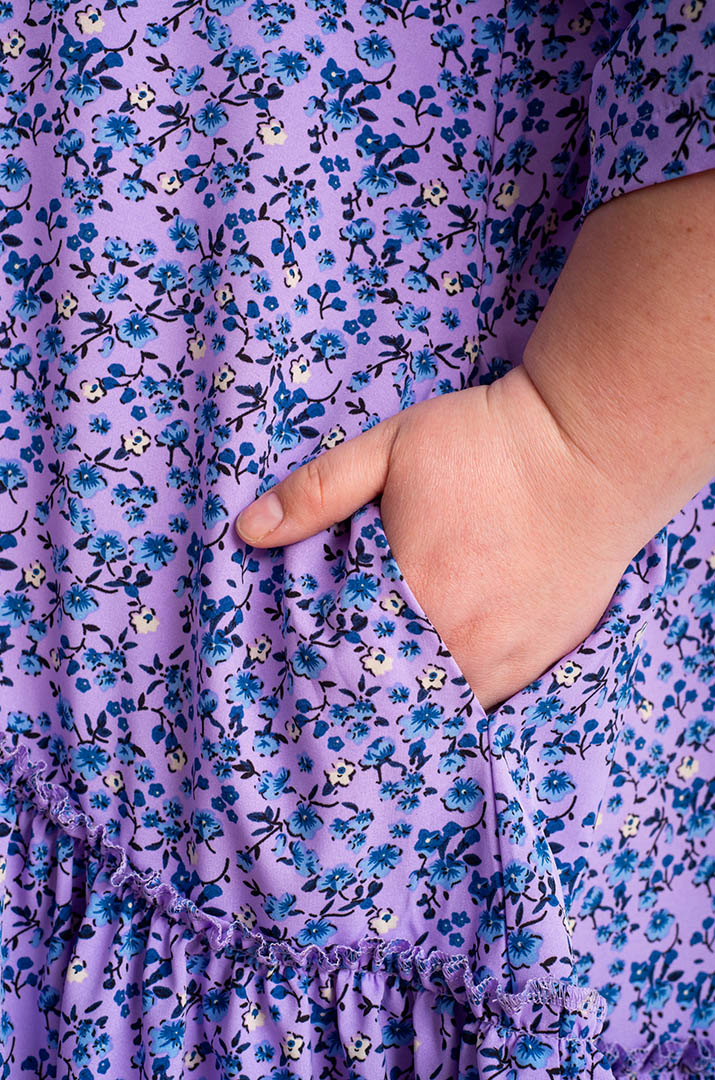 Сукня міді з воланами великих розмірів