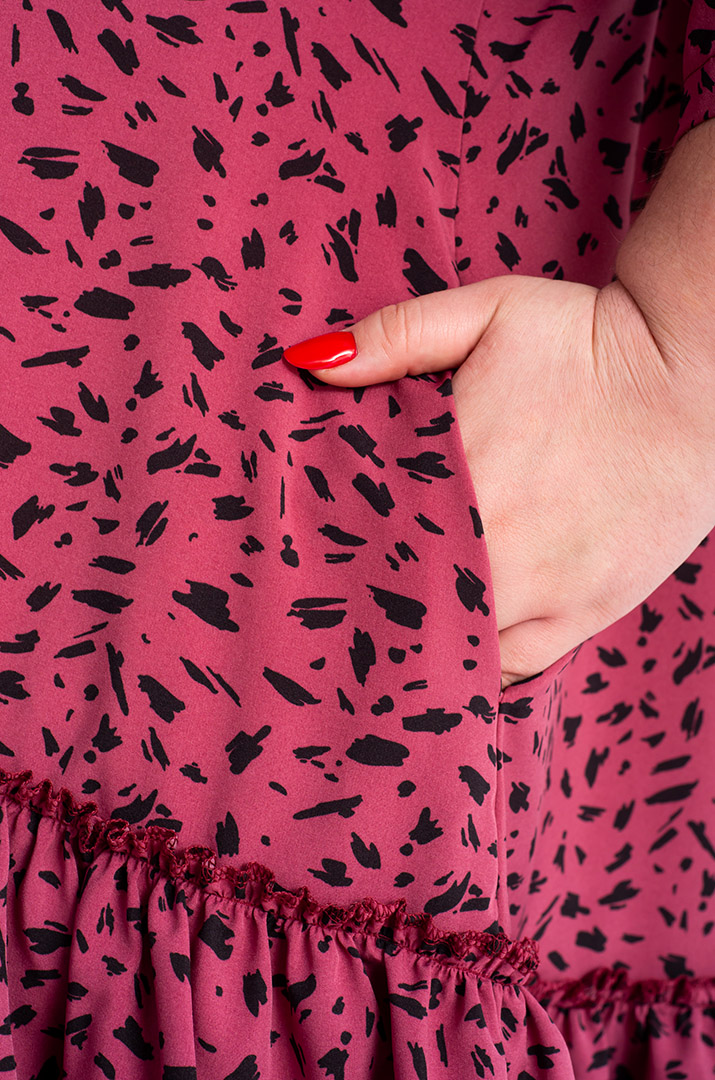 Сукня міді з воланами великих розмірів