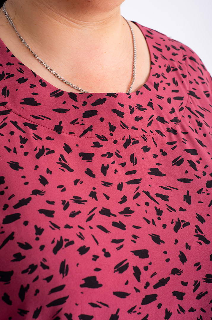 Сукня міді з воланами великих розмірів