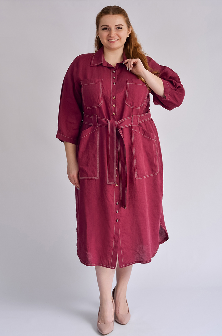 Платье с поясом в сливовом оттенке больших размеров