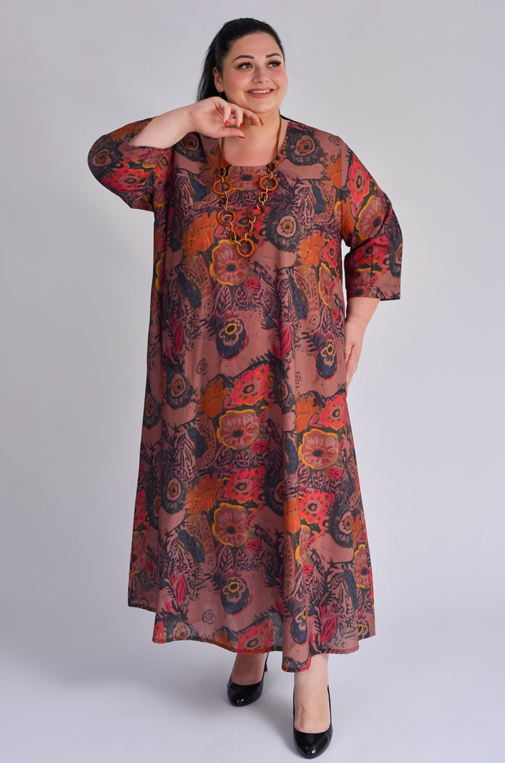 Платье макси с цветочным принтом и украшением больших размеров