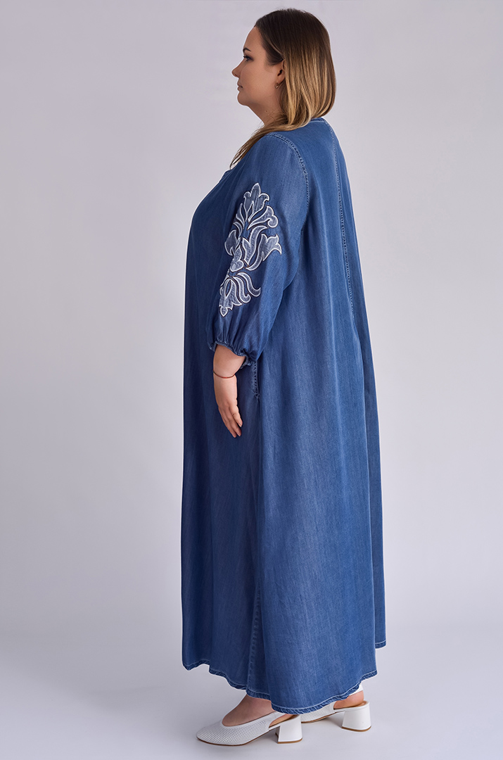 Сукня максі кольору денім з вишивкою великих розмірів