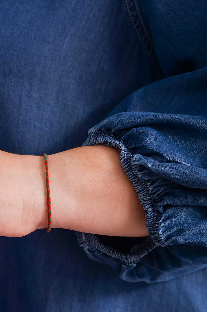 Сукня максі кольору денім з вишивкою великих розмірів