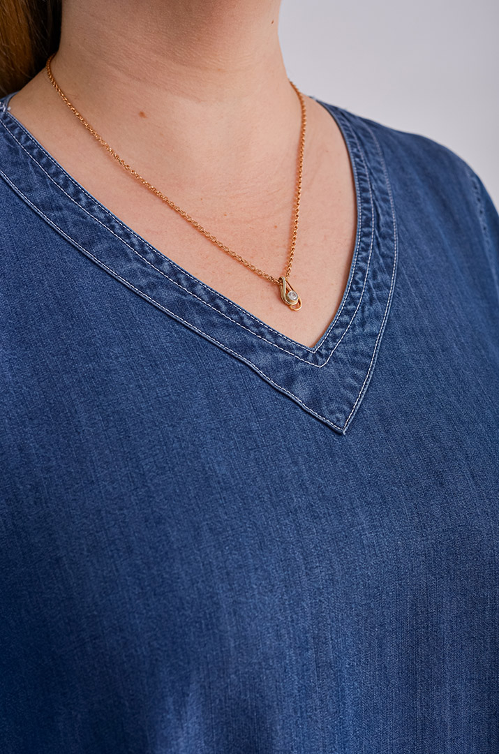 Сукня максі кольору денім з вишивкою великих розмірів