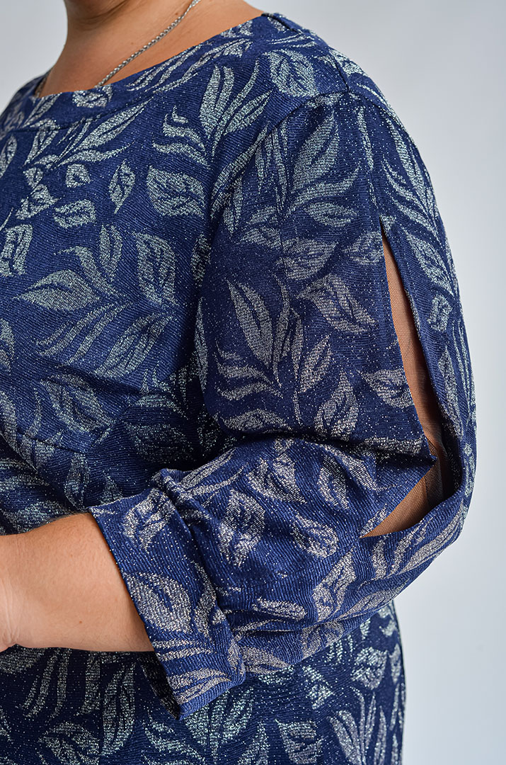 Люрексова сукня футляр з розрізами на рукавах великих розмірів