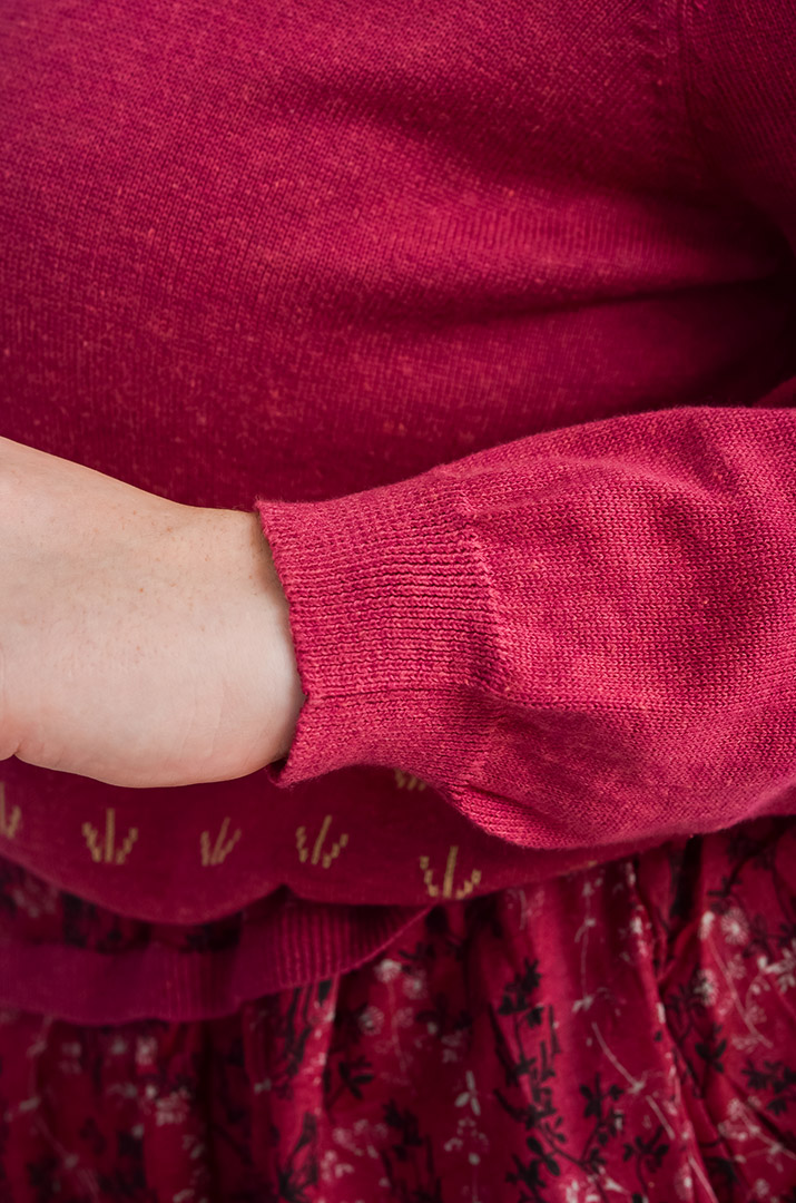 Платье макси с льняной юбкой и вязаным верхом больших размеров