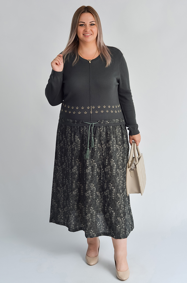 Платье макси с льняной юбкой и вязаным верхом больших размеров