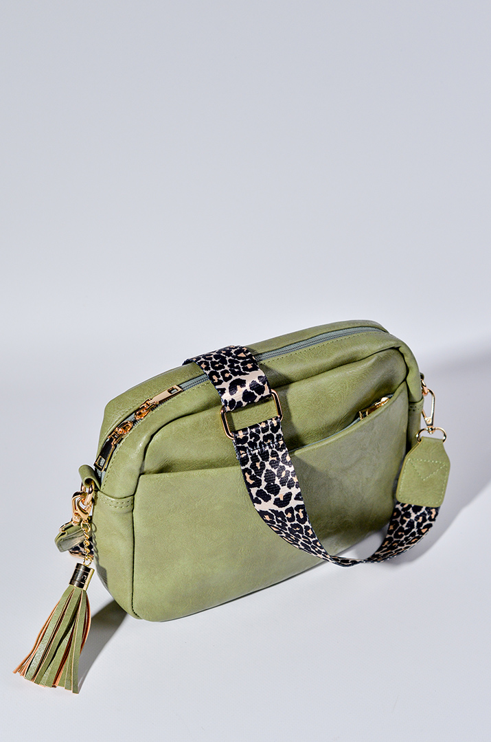 Сумка з екошкіри з декоративною китицею