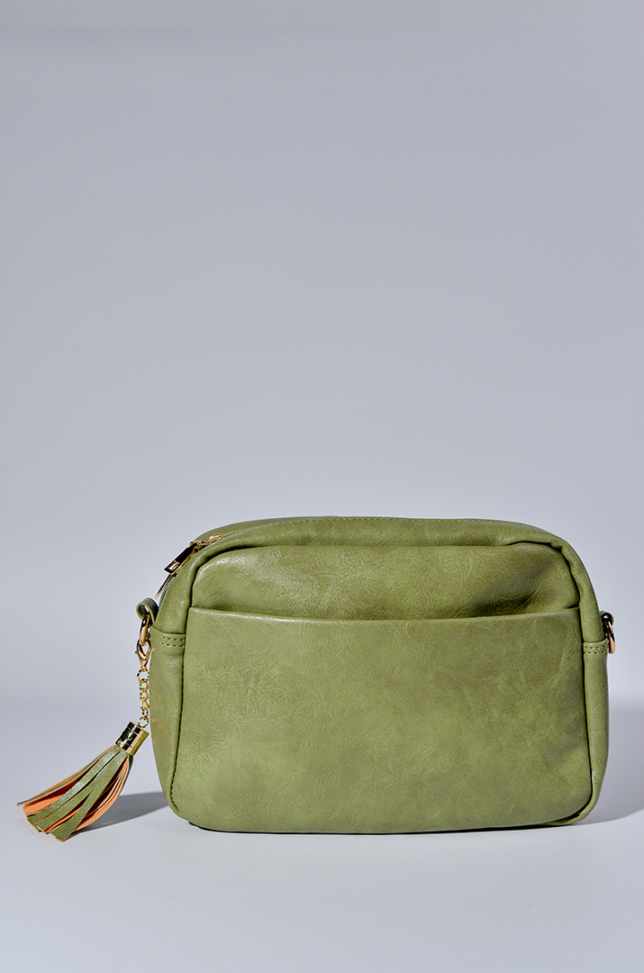 Сумка з екошкіри з декоративною китицею