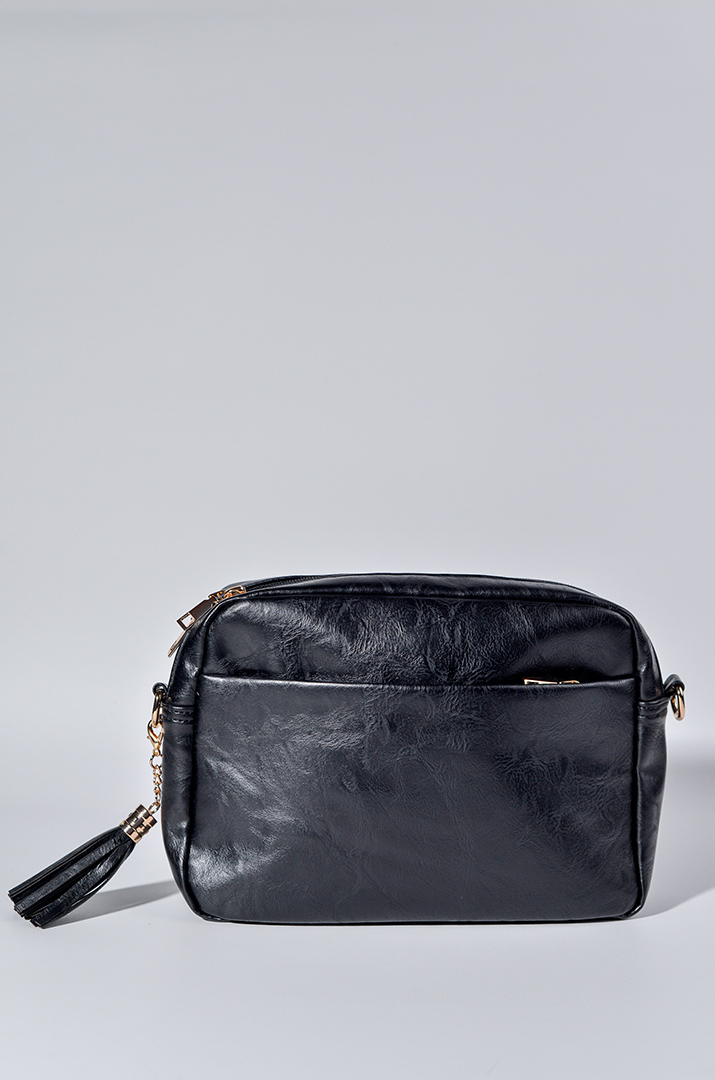 Сумка з екошкіри з декоративною китицею