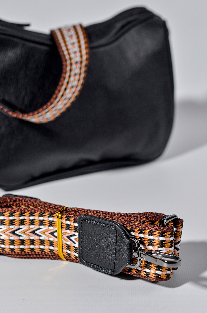 Сумка з екошкіри зі змінними кольоровими ременями