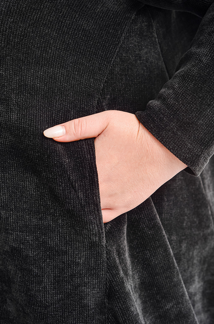 Сукня міні з фактурного вельвету та з прикрасою великих розмірів