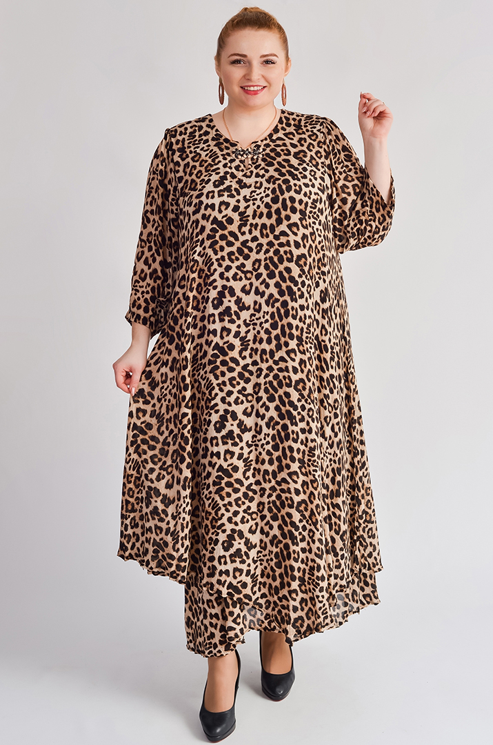 Сукня з леопардовим принтом і акцентною прикрасою великих розмірів