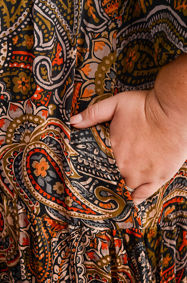 Сукня максі з візерунком пейслі великих розмірів