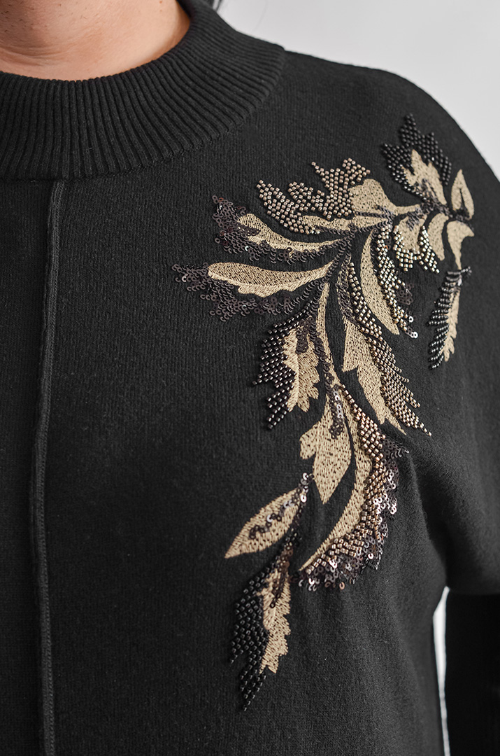 Сукня з декоративною вишивкою та вирізом на спині великих розмірів