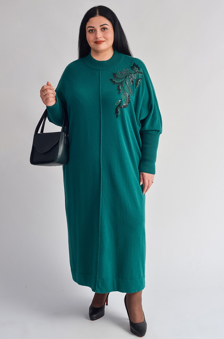 Сукня з декоративною вишивкою та вирізом на спині великих розмірів