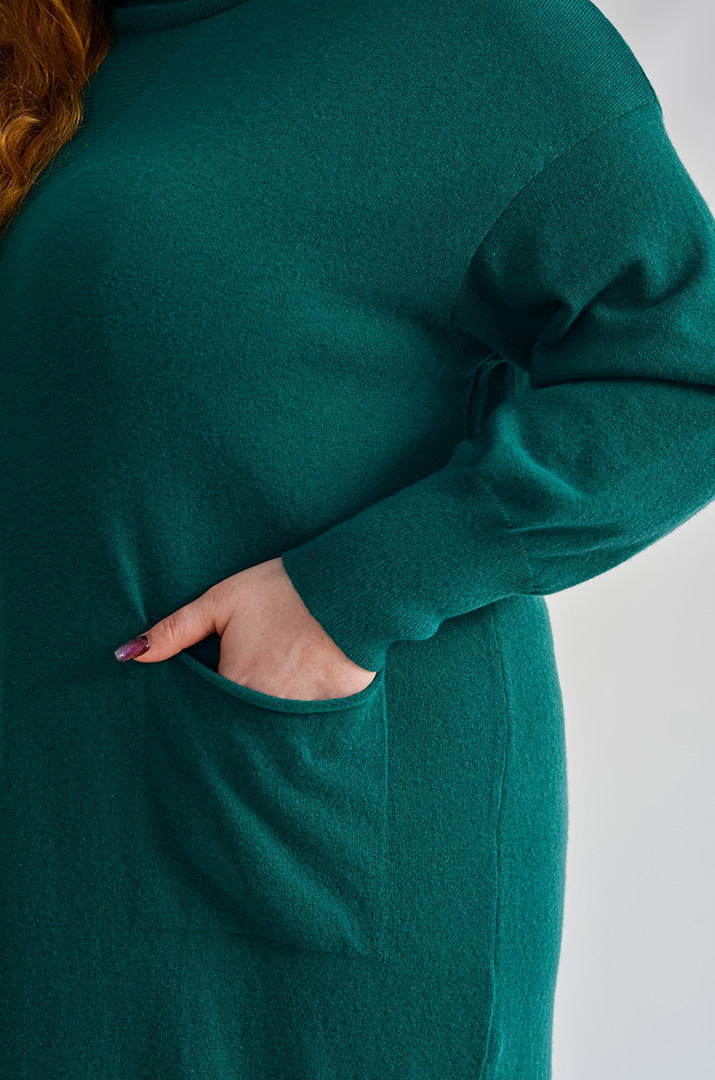 Сукня максі з вертикальною планкою та декоративними ґудзиками великих розмірів