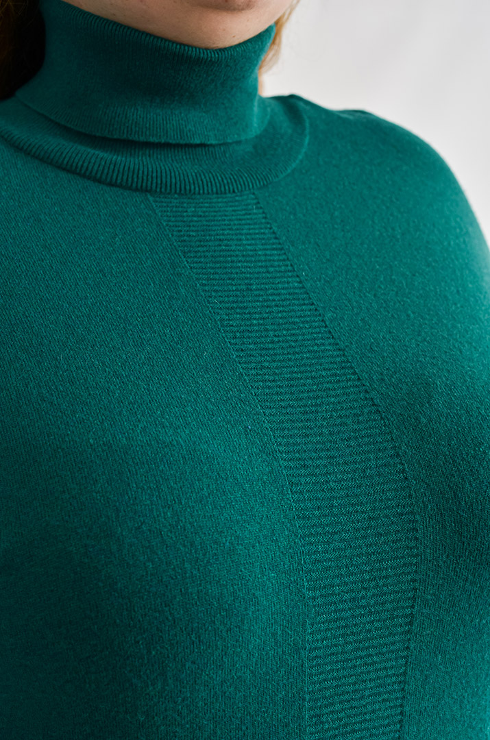 Сукня максі з вертикальною планкою та декоративними ґудзиками великих розмірів