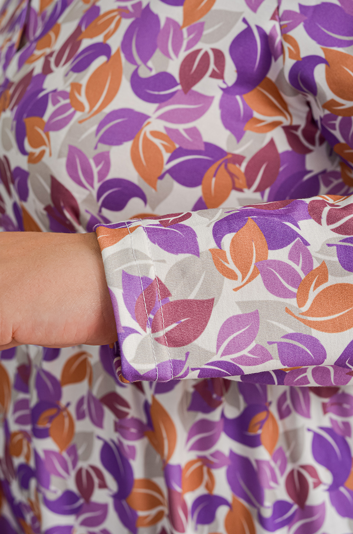 Сукня з художнім принтом осіннього листя великих розмірів