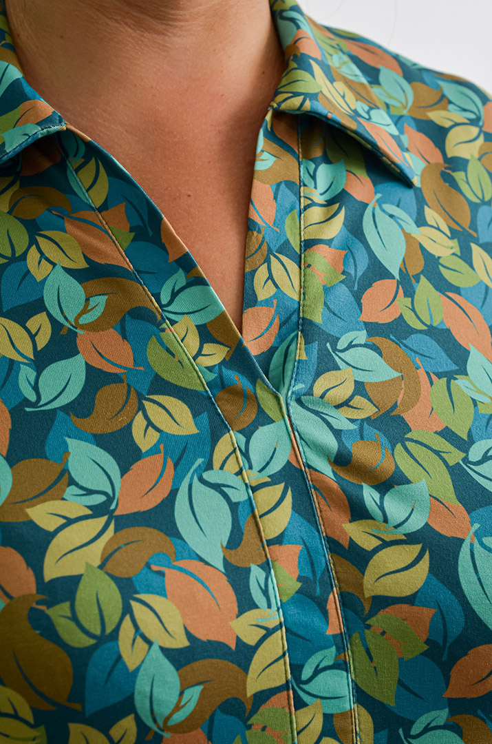 Сукня з художнім принтом осіннього листя великих розмірів