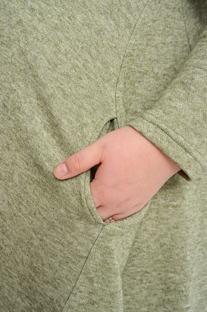 Сукня міні з ангори з декоративною прикрасою великих розмірів