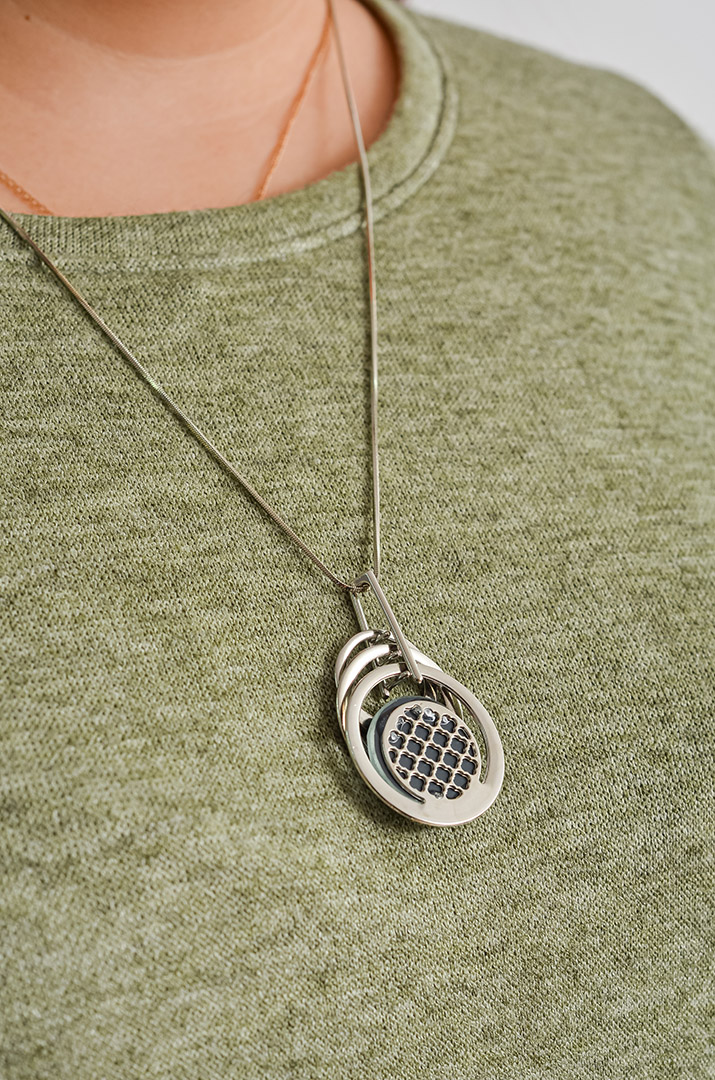 Сукня міні з ангори з декоративною прикрасою великих розмірів