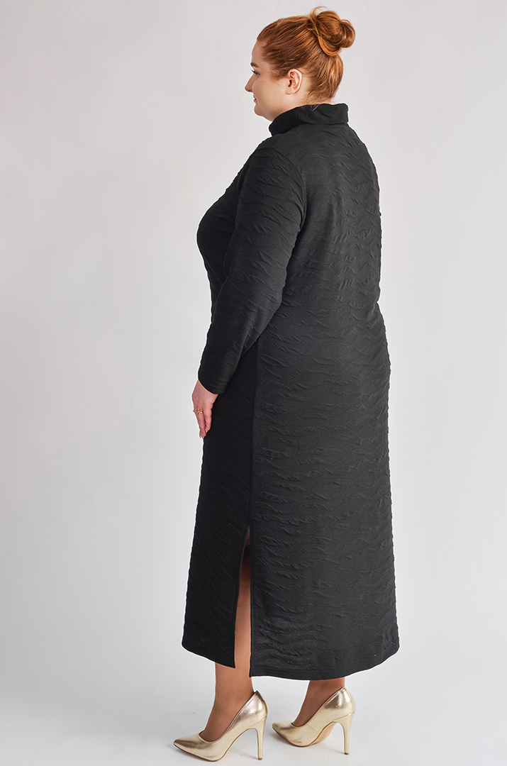 Сукня максі футляр із фактурного трикотажу великих розмірів