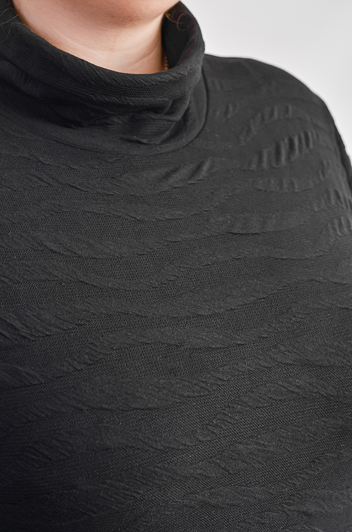 Сукня максі футляр із фактурного трикотажу великих розмірів