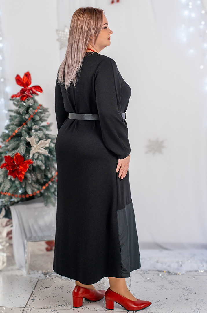 Чорна сукня максі з декоративною драпіровкою та поясом великих розмірів