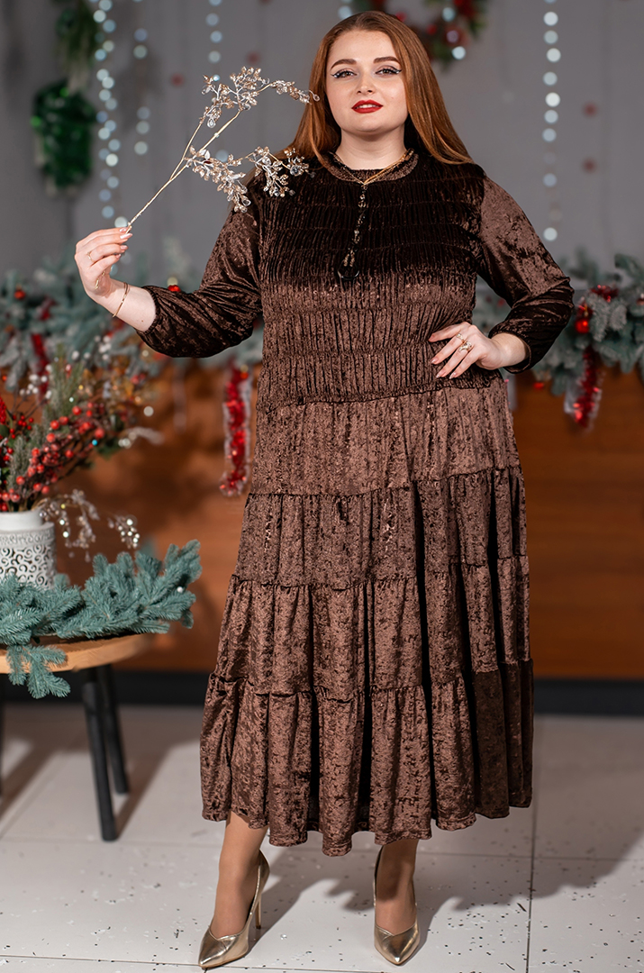 Коричнева сукня-двійка з м’якою велюровою фактурою великих розмірів