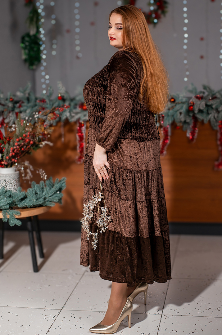 Коричнева сукня-двійка з м’якою велюровою фактурою великих розмірів