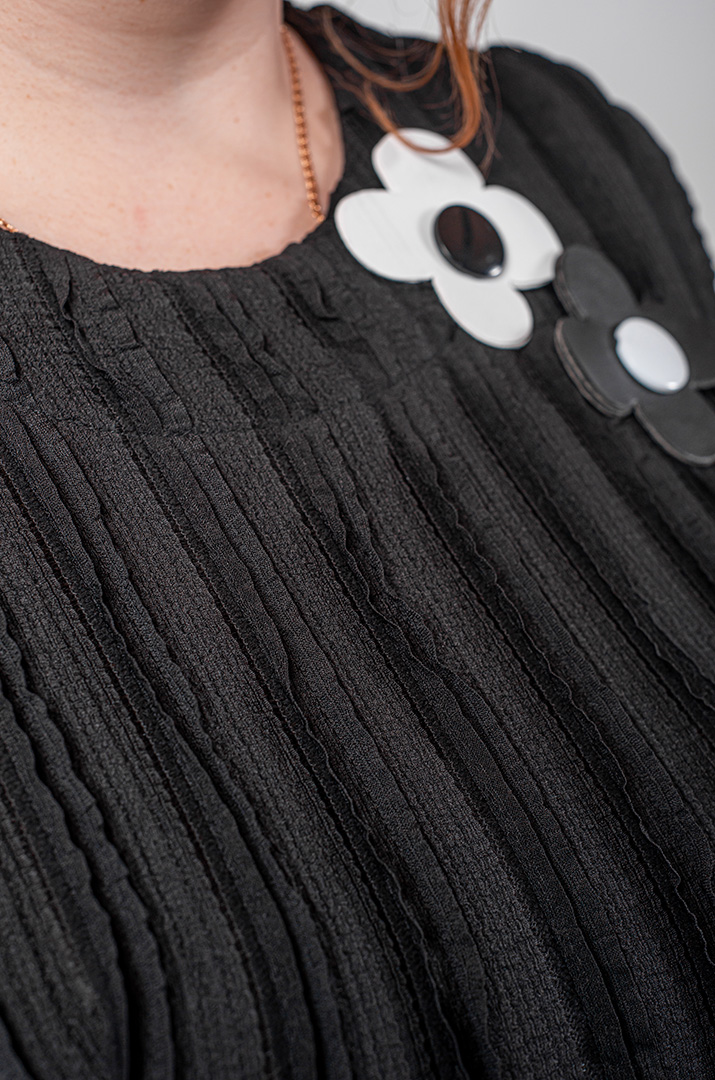 Сукня А-силует із поясом та квітковими прикрасами великих розмірів