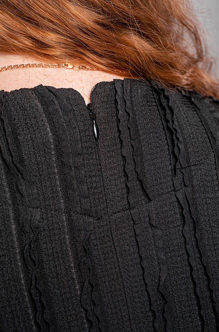 Сукня А-силует із поясом та квітковими прикрасами великих розмірів